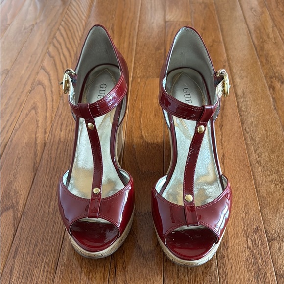 Guess Shoes - 🎉Guess- Burgundy Wedge Size 9🎉